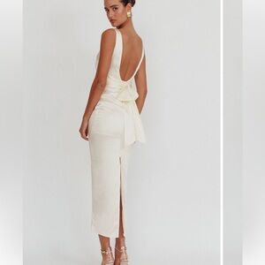 Selfie Leslie. Leila Boat Neck Maxi Dress Ivory. Size Medium. NWT.